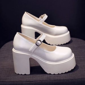 Platform Mary Jane Pumps