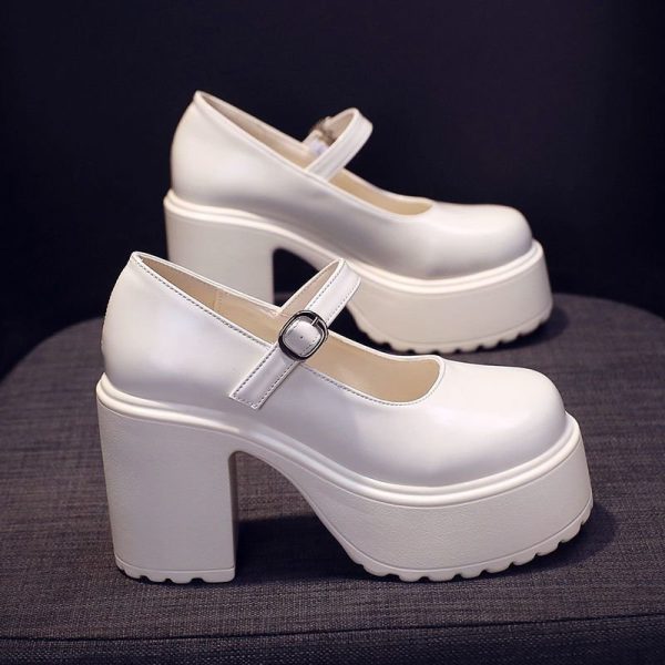Platform Mary Jane Pumps