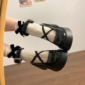 Criss cross Belle shoe