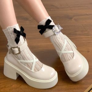 Criss cross Belle shoe