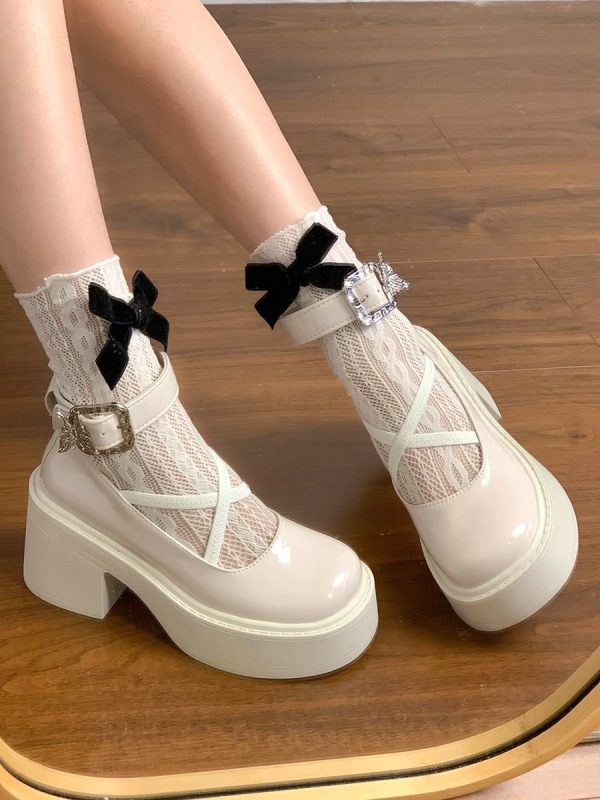 Criss cross Belle shoe