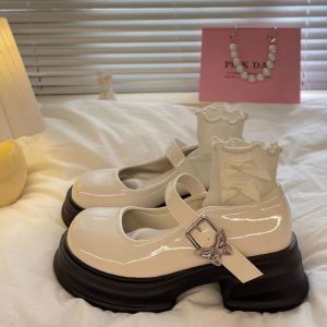 Shoes with Butterfly Buckle