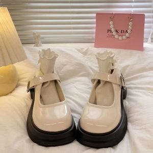 Shoes with Butterfly Buckle