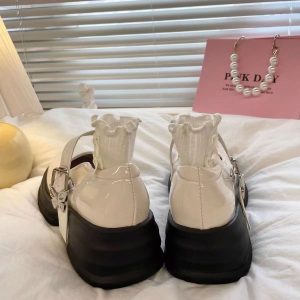 Shoes with Butterfly Buckle
