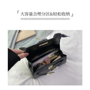Elegant Chic Bag