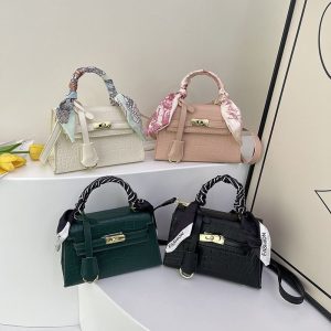 Elegant Chic Bag