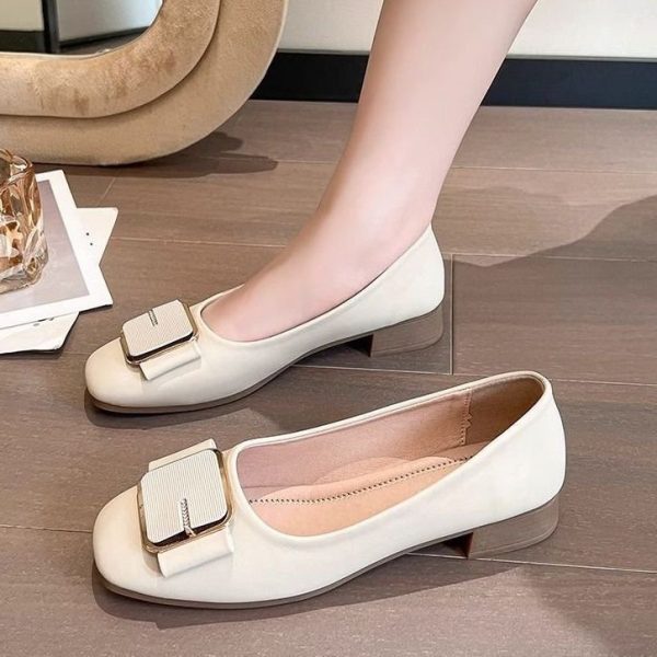 Square toe Elegant shoe