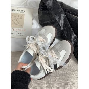 Korean Pearl Bow Sneakers