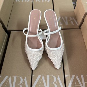 Chic Embroidered Pointed Mules