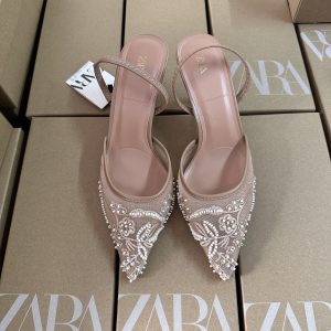 Chic Embroidered Pointed Mules