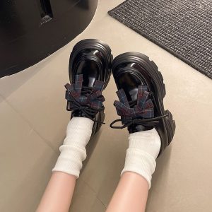 Vintage British Bow Platform Loafers