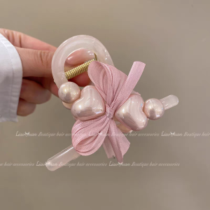Pearl Heart Hair Claw