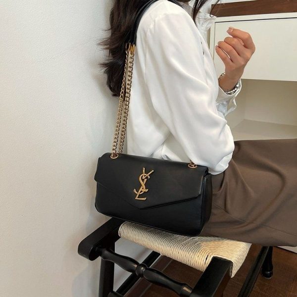 Chic Chain Shoulder Bag