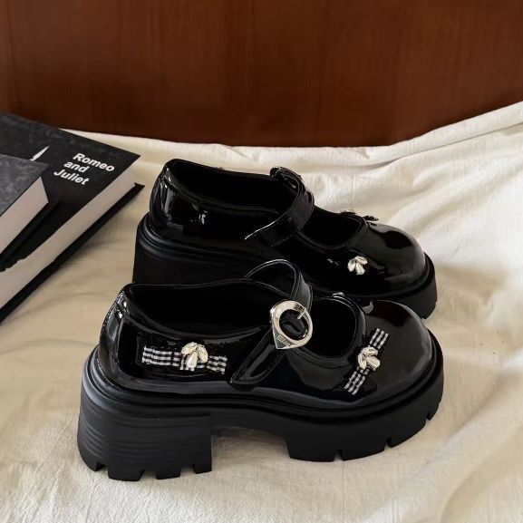 Retro Chunky Mary Janes