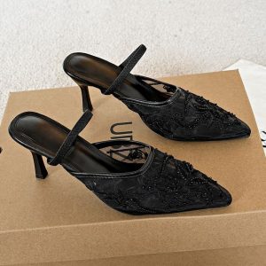 Cinderella Lace Pointed