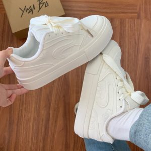 Cloudy Bread Sneakers