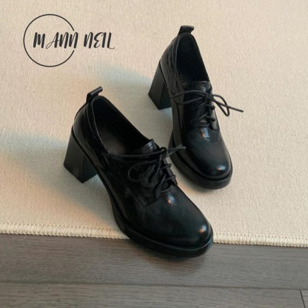 French Retro Lace-Up Heels
