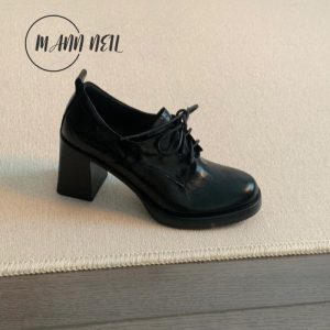 French Retro Lace-Up Heels