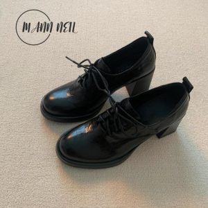 French Retro Lace-Up Heels